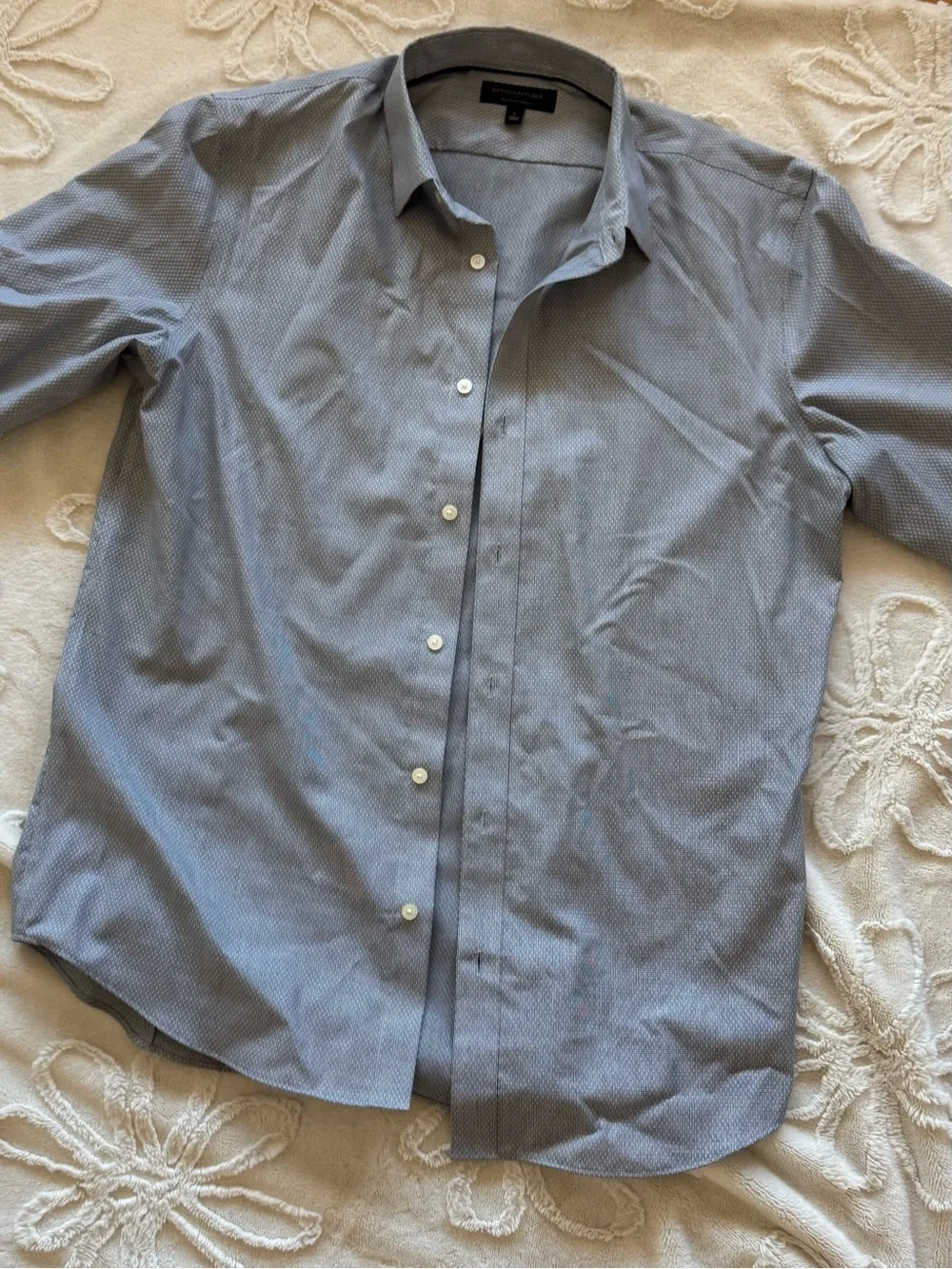 Banana Republic Men’s Light Blue gray Micropattern Dress Shirt